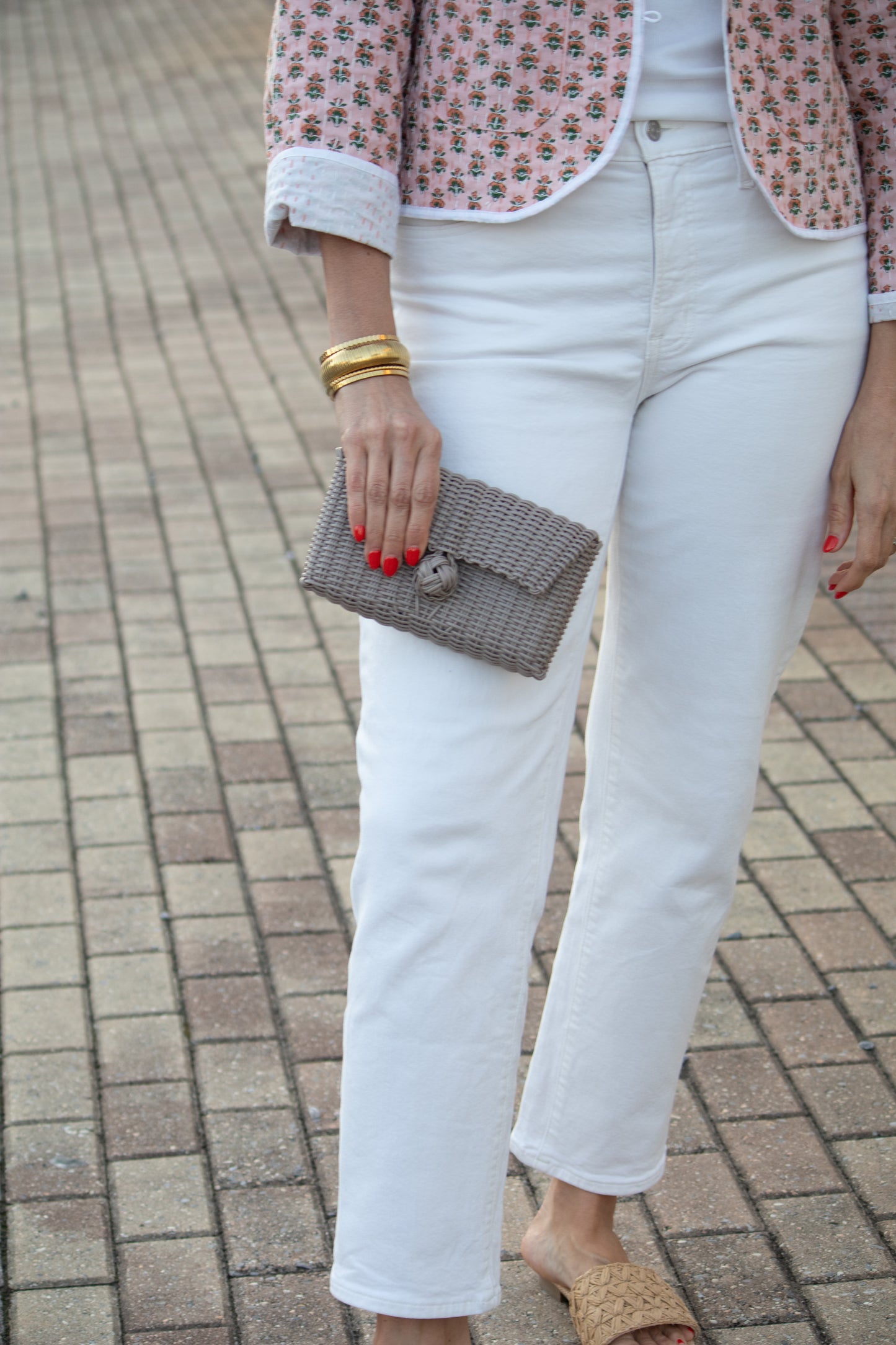 Sandy Pebble clutch