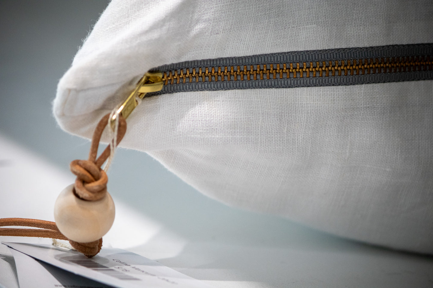 White Cielo Linen Pillow