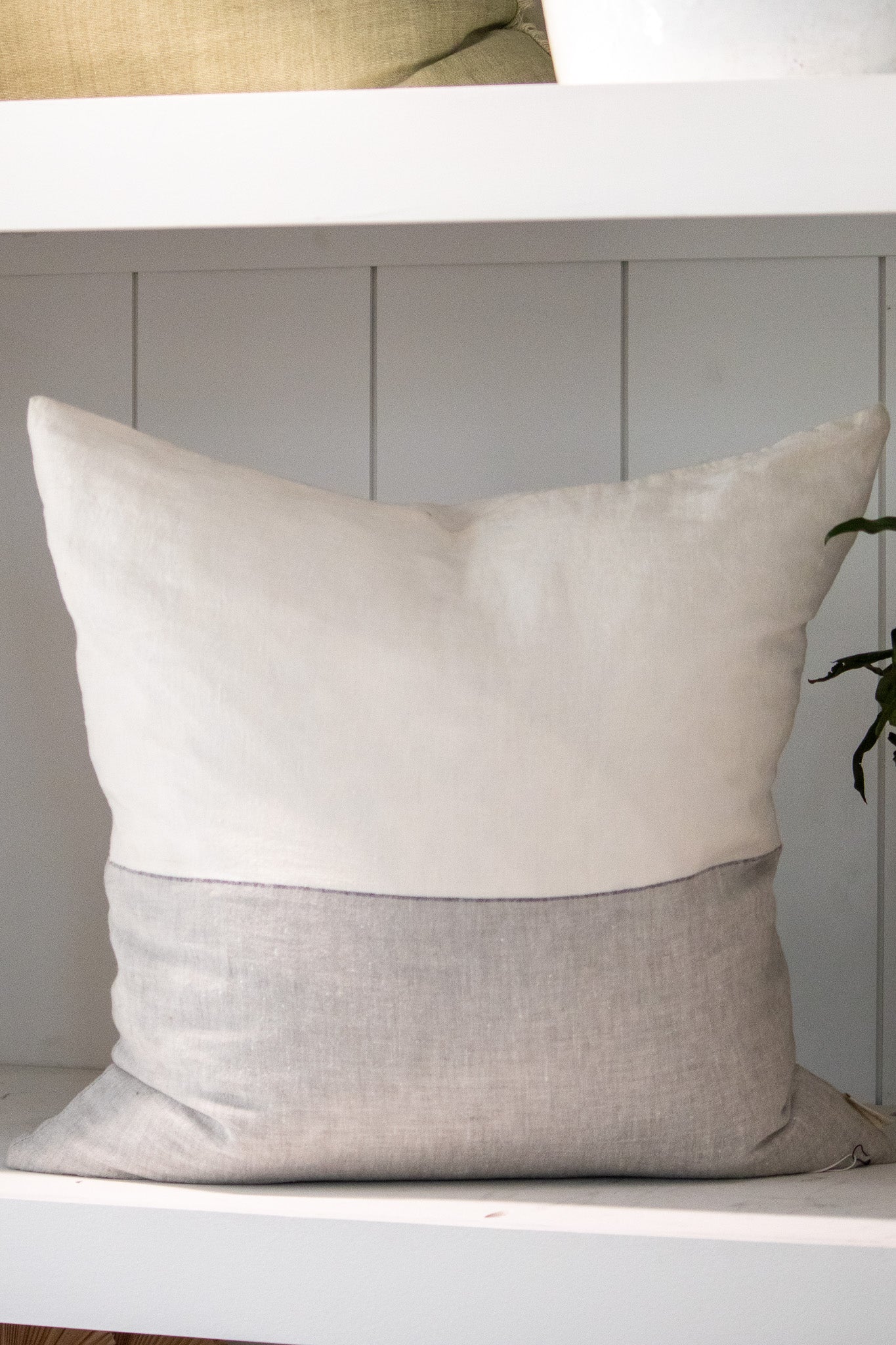 Astrid Linen Pillow
