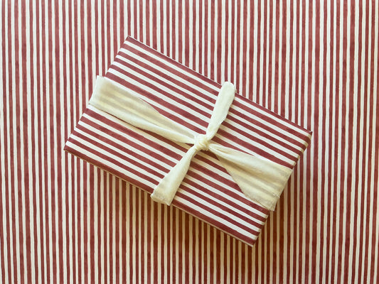 Winterberry Stripe Gift Wrap: Roll of 3 Sheets