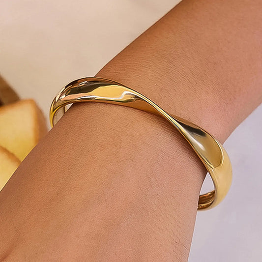 The Jordan Twist Bangle