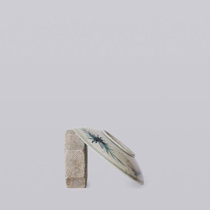Small Blue and White Porcelain Dancing Crane Dish