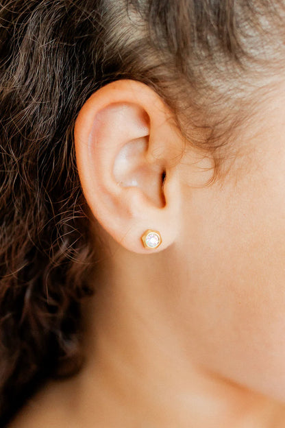 Allison Screwback Stud Earrings