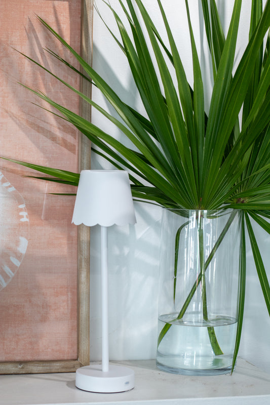 Rechargeable White Scallop Table Lamp