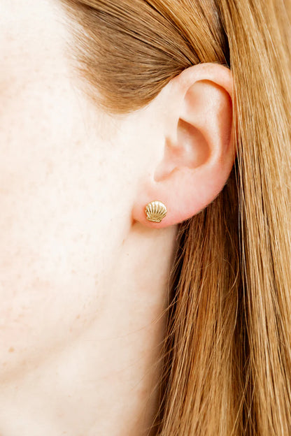 Shelly Screwback Stud Earrings