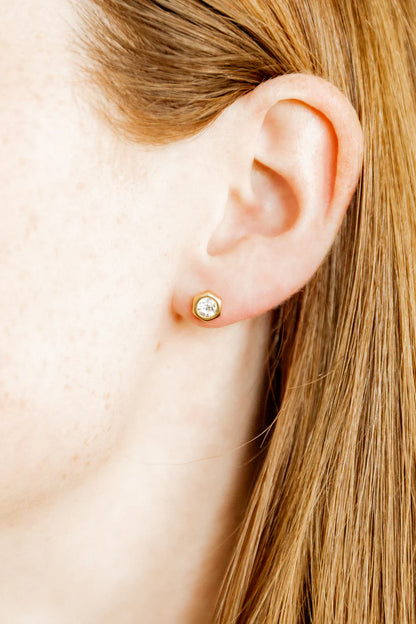 Allison Screwback Stud Earrings
