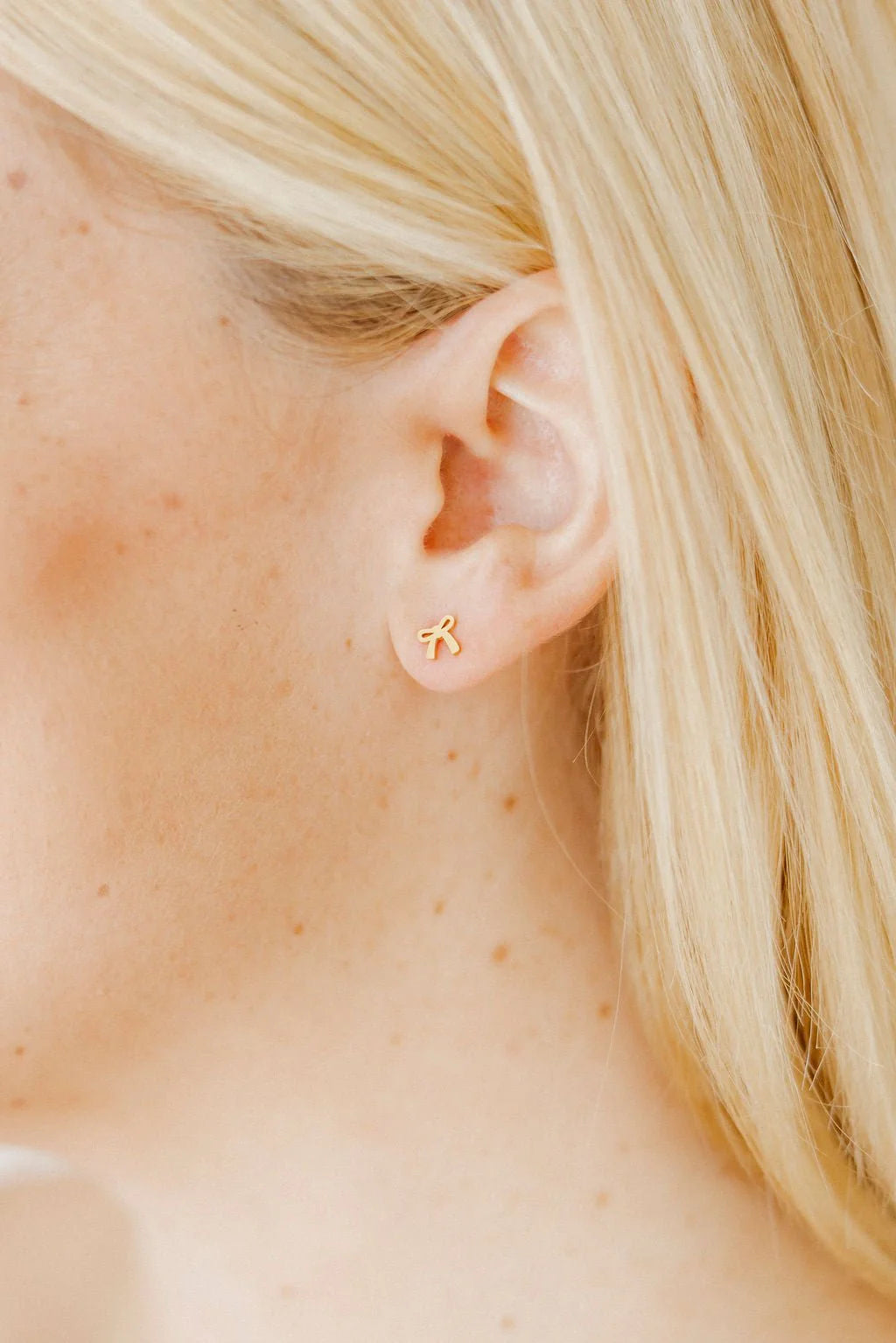 Rachel Bow Screwback Studs